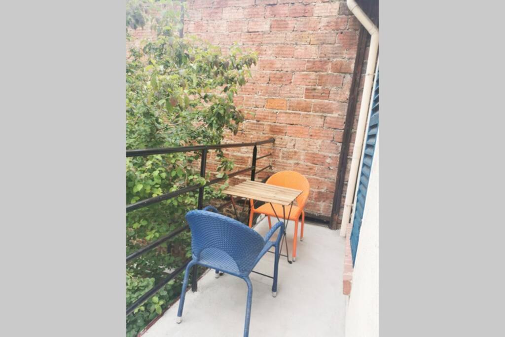 #4 Joli Appartement A 2 Pas Du Metro Et Paris 20 Bagnolet Exteriör bild